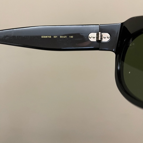All black Gucci frames - Picture 3 of 4